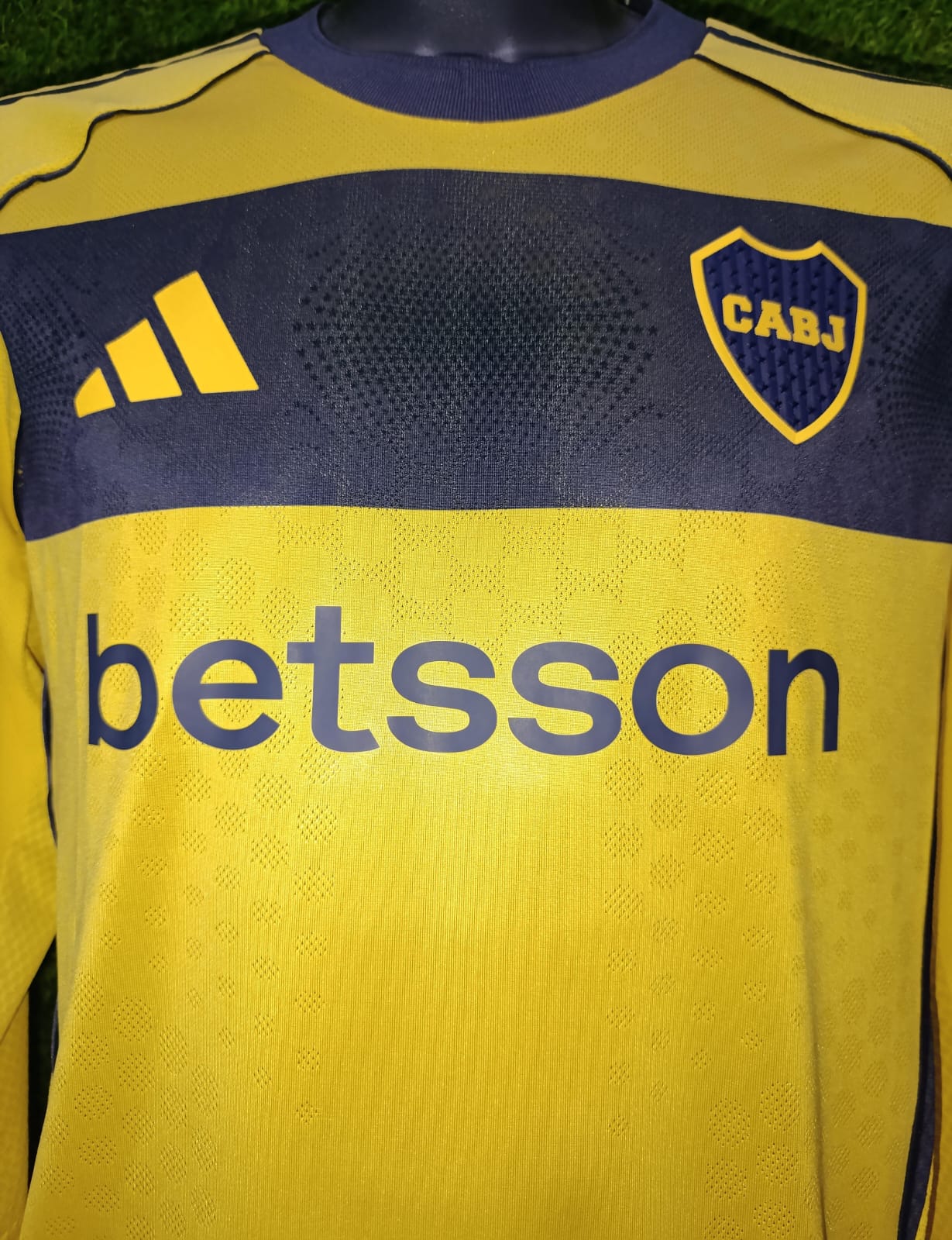 JERSEY BOCA JUNIORS MANGA LARGA VERSION JUGADOR 2025-2026