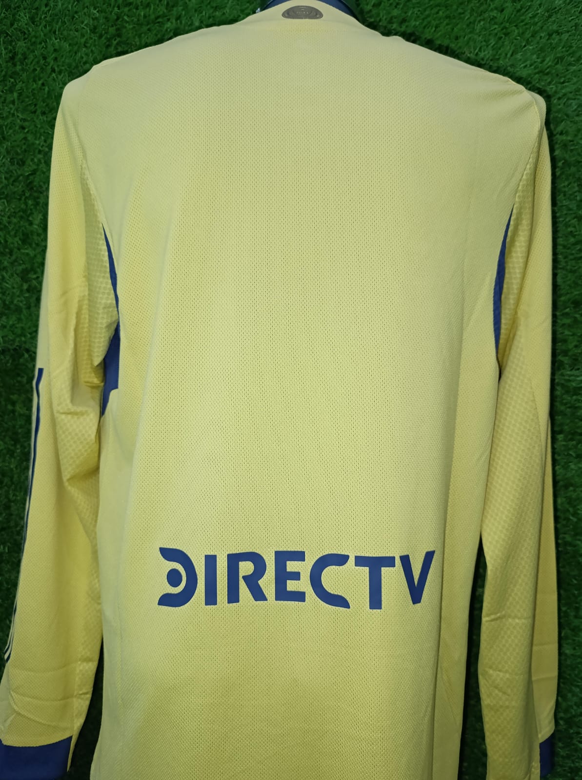 JERSEY BOCA JUNIORS MANGA LARGA VERSION JUGADOR 2025-2026