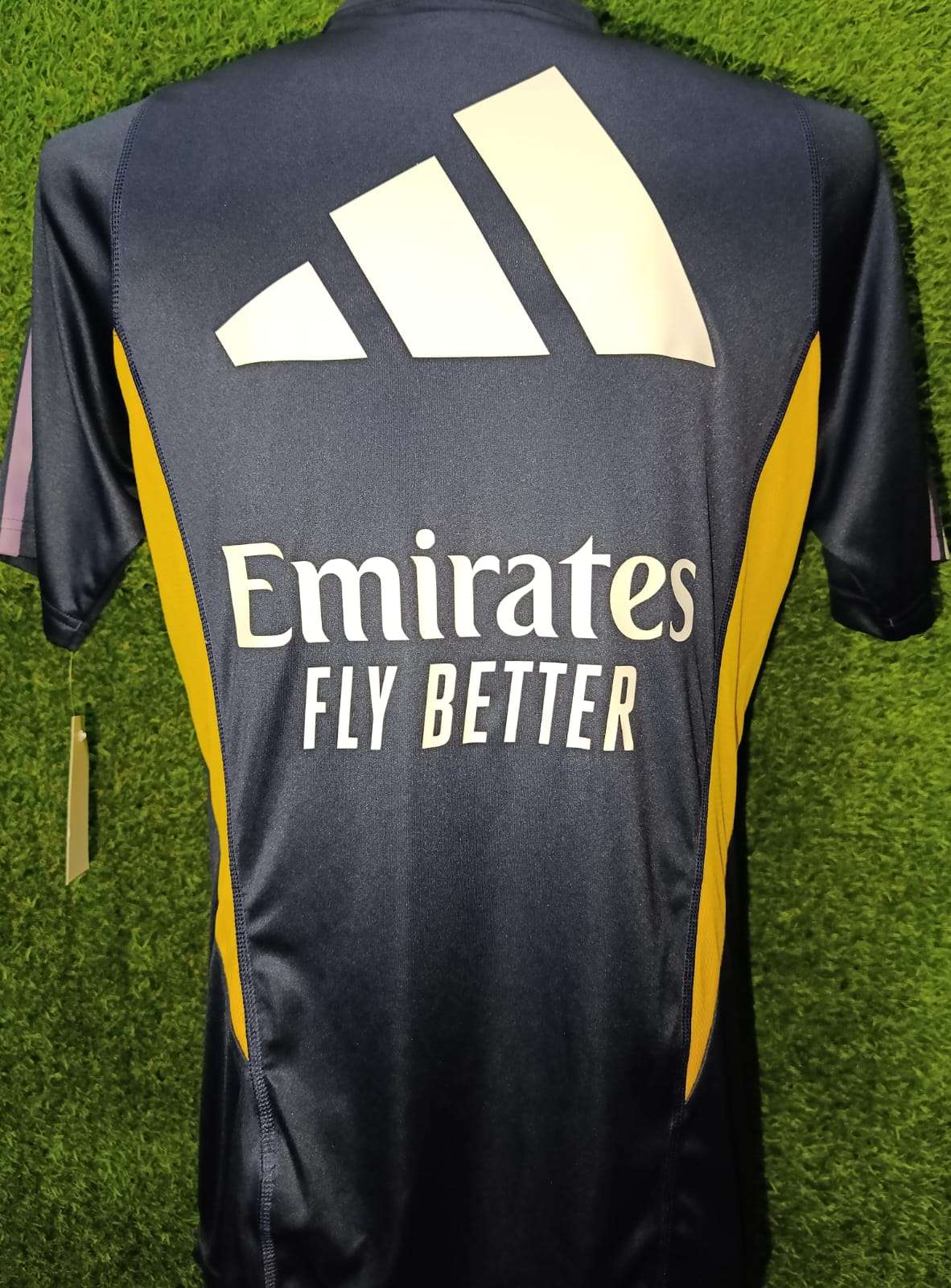 JERSEY ENTRENAMIENTO REAL MADRID #10 MODRIC