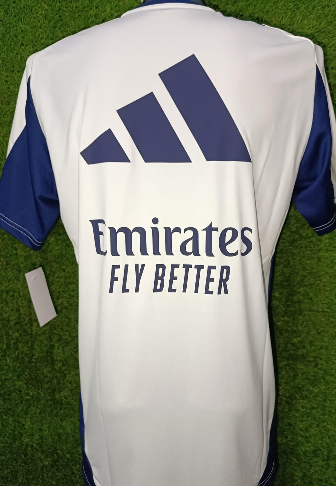 JERSEY ENTRENAMIENTO REAL MADRID 2025