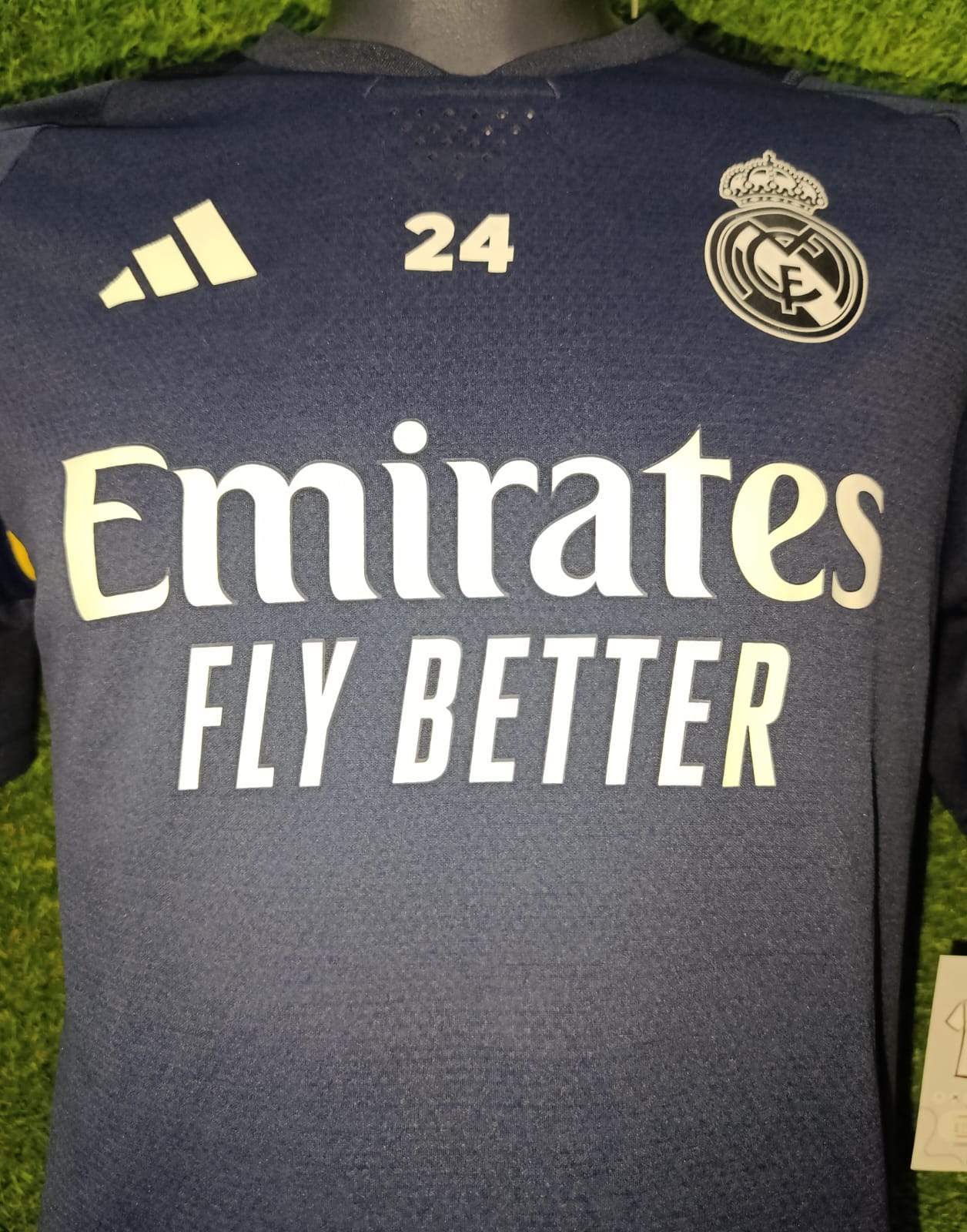 JERSEY ENTRENAMIENTO REAL MADRID PROFESIONAL