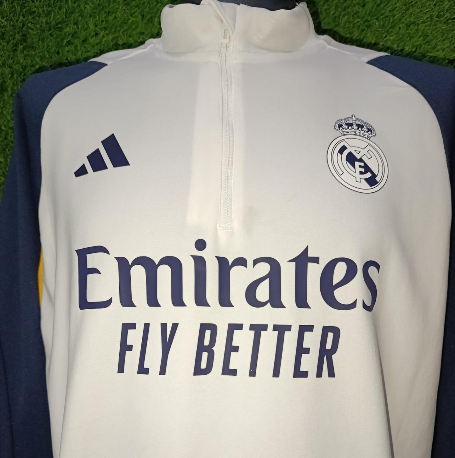 SUDADERA REAL MADRID MEDIO CIERRE 2023
