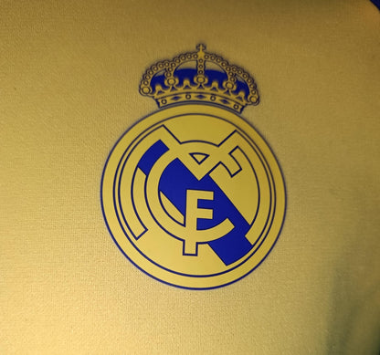 SUDADERA REAL MADRID MEDIO CIERRE 2025