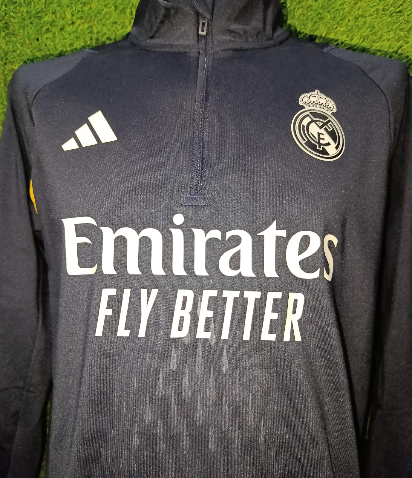 SUDADERA REAL MADRID MEDIO CIERRE PROFESIONAL 2023