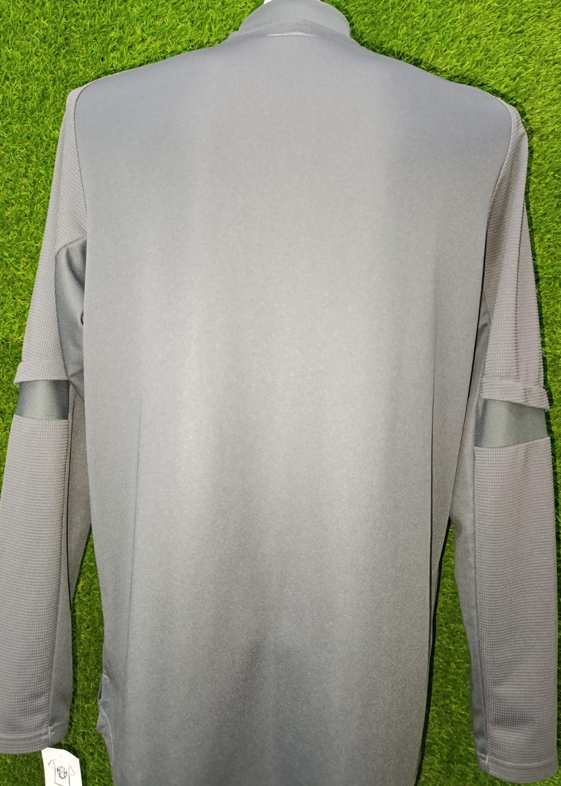 SUDADERA REAL MADRID MEDIO CIERRE 2020