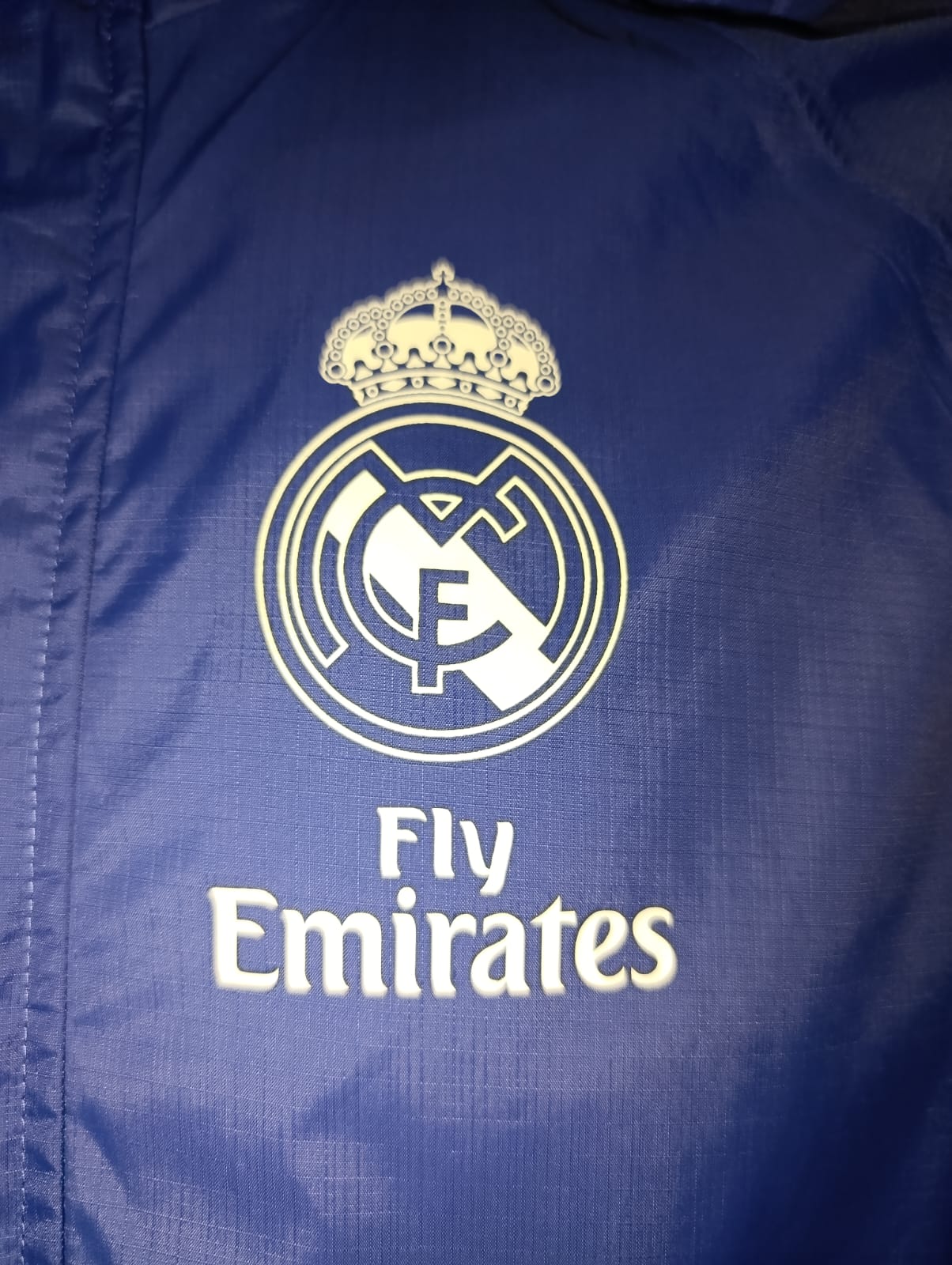 ROMPEVIENTO AZUL REAL MADRID
