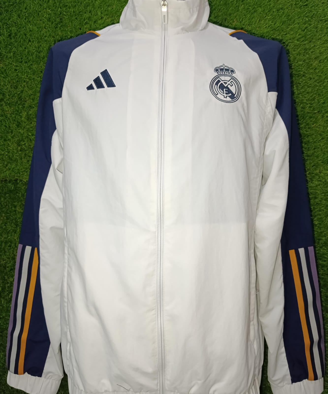 ROMPEVIENTOS REAL MADRID 2023
