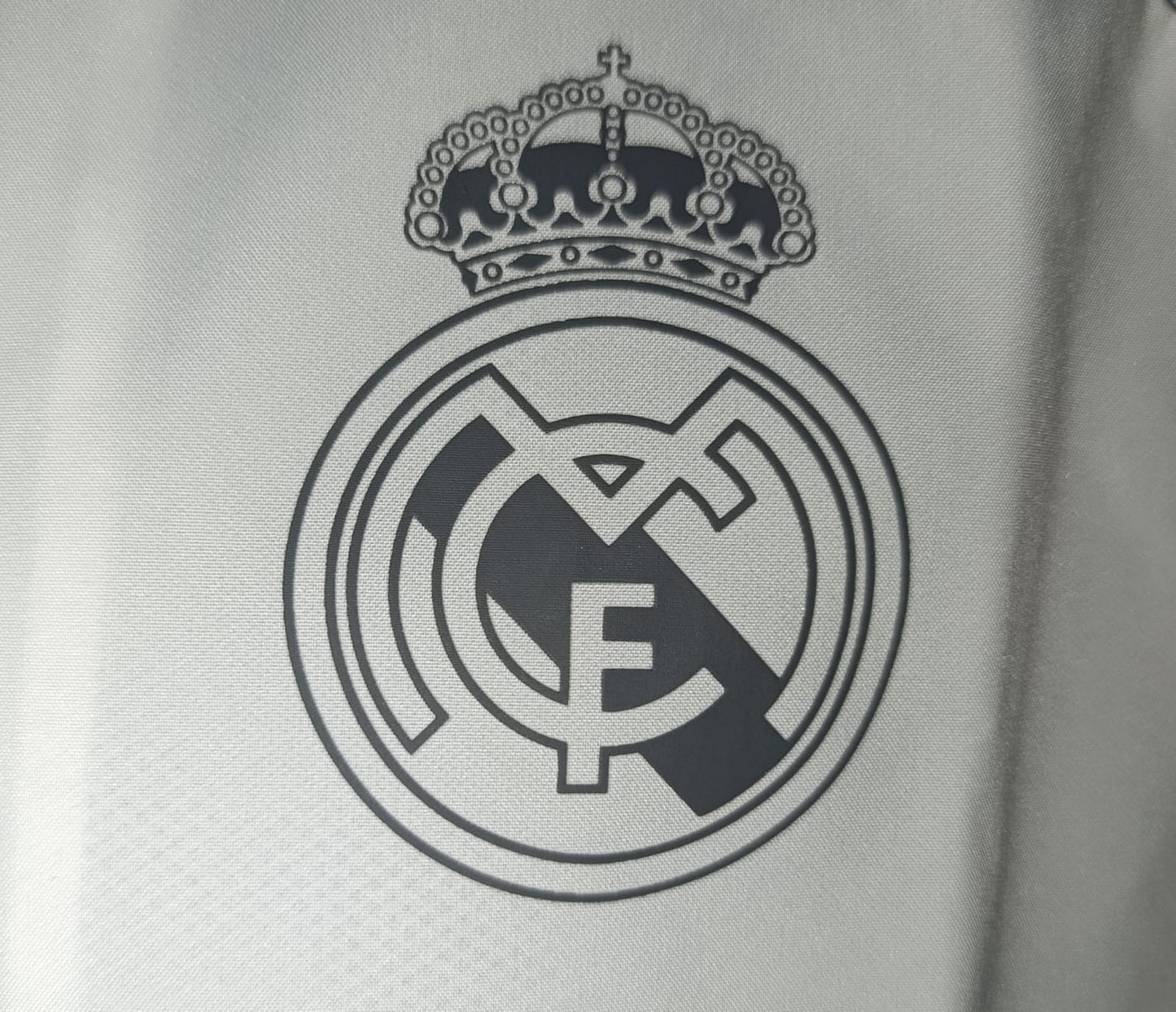 ROMPEVIENTOS REAL MADRID 2020