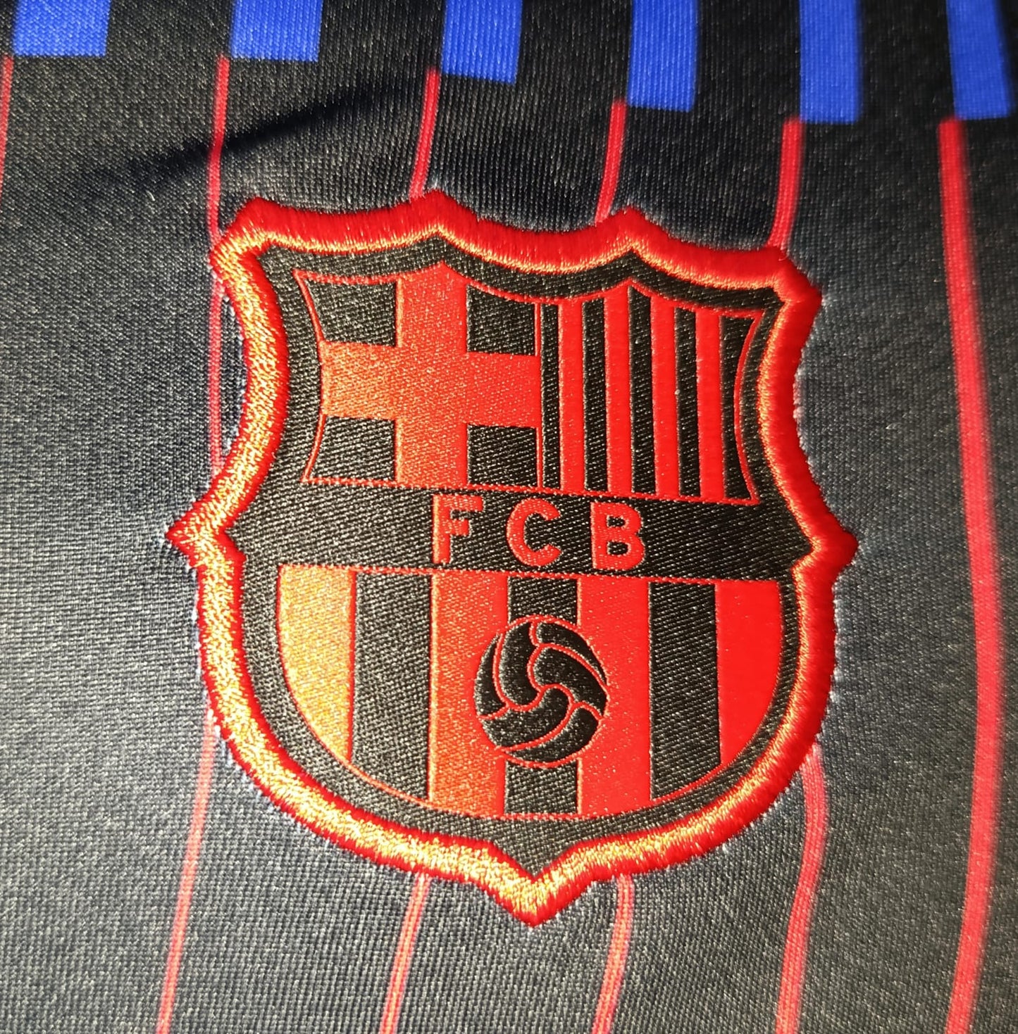 SUDADERA BARCELONA PRE MATCH NEGRA