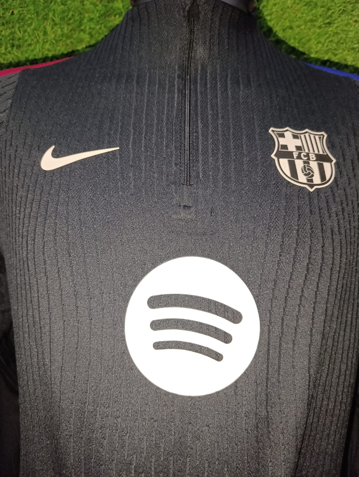 SUDADERA BARCELONA MEDIO CIERRE VERSION JUGADOR UTILERIA
