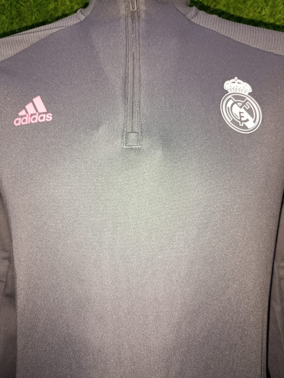 SUDADERA DAMA REAL MADRID MEDIO CIERRE ENTRENAMIENTO 2020