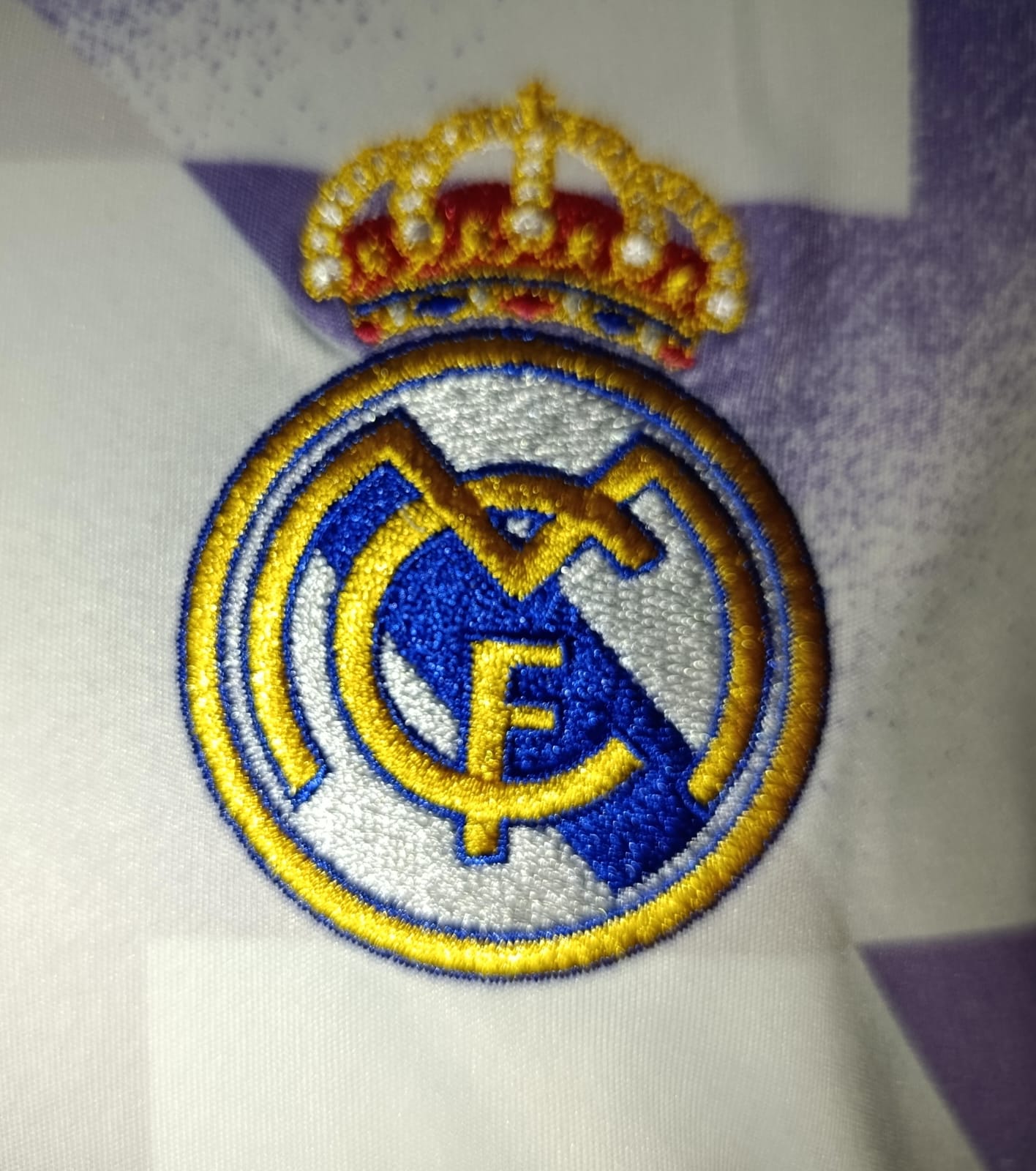 SUETER REAL MADRID PREMATCH #9 BENZEMA