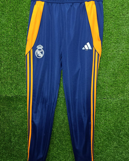 CONJUNTO REAL MADRID 2025 AZUL CIELO