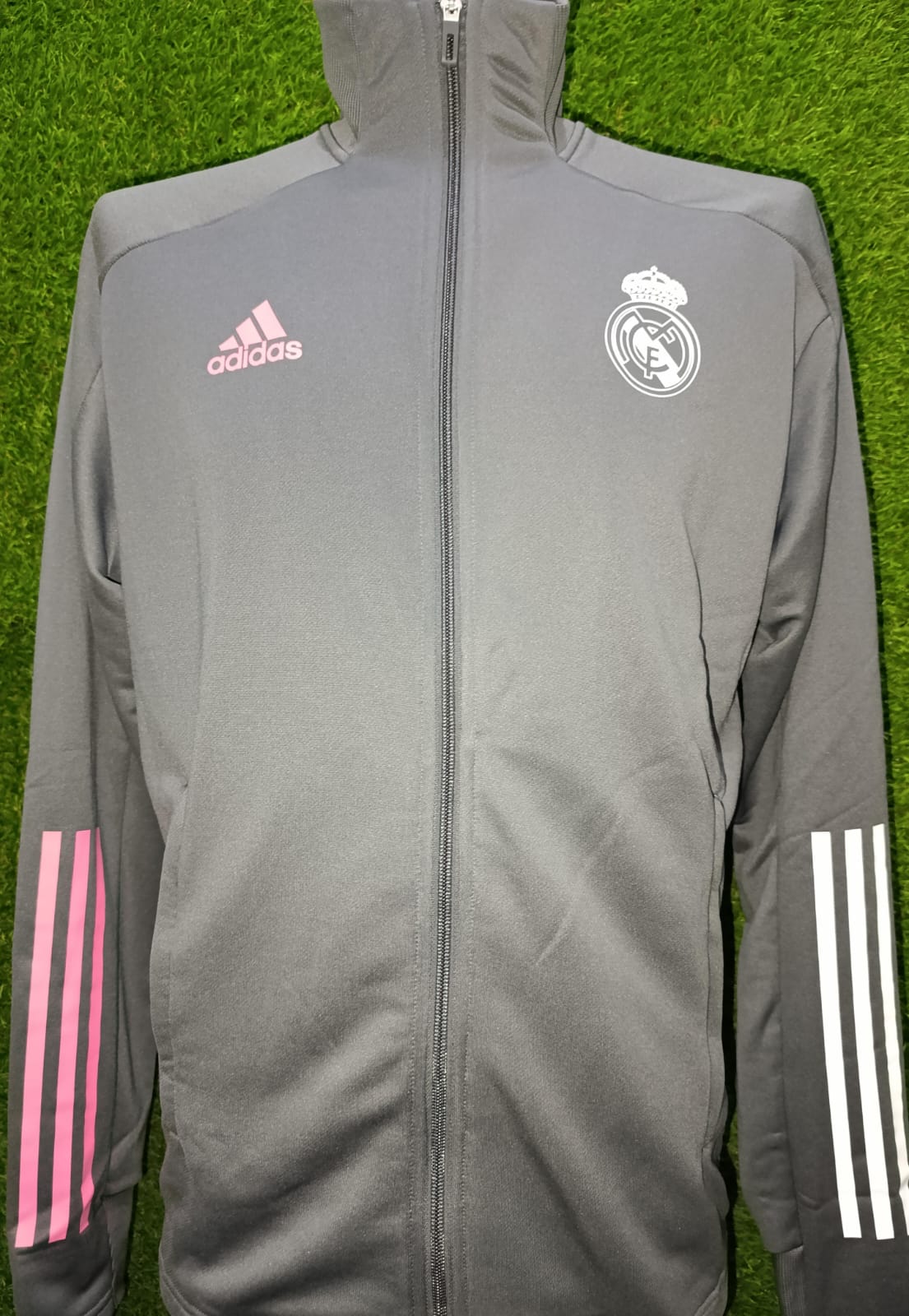 CONJUNTO REAL MADRID GRIS 2020
