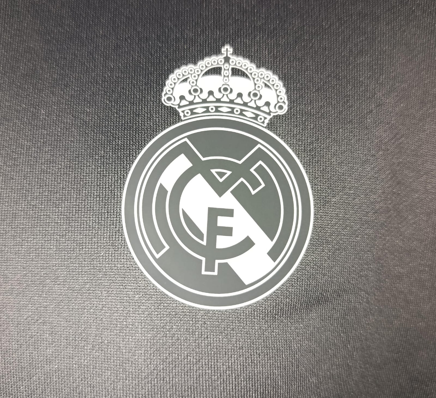 CONJUNTO REAL MADRID GRIS 2020