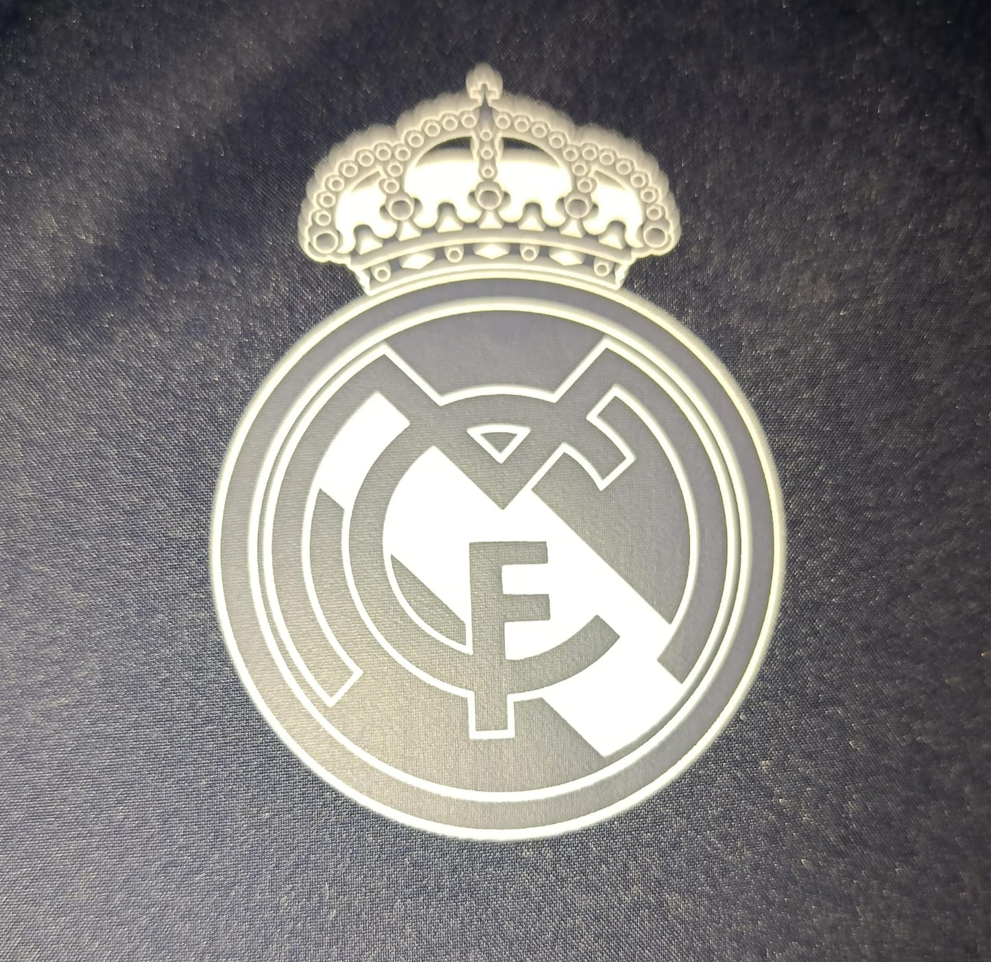 CHAMARRA INVERNAL REAL MADRID 2023