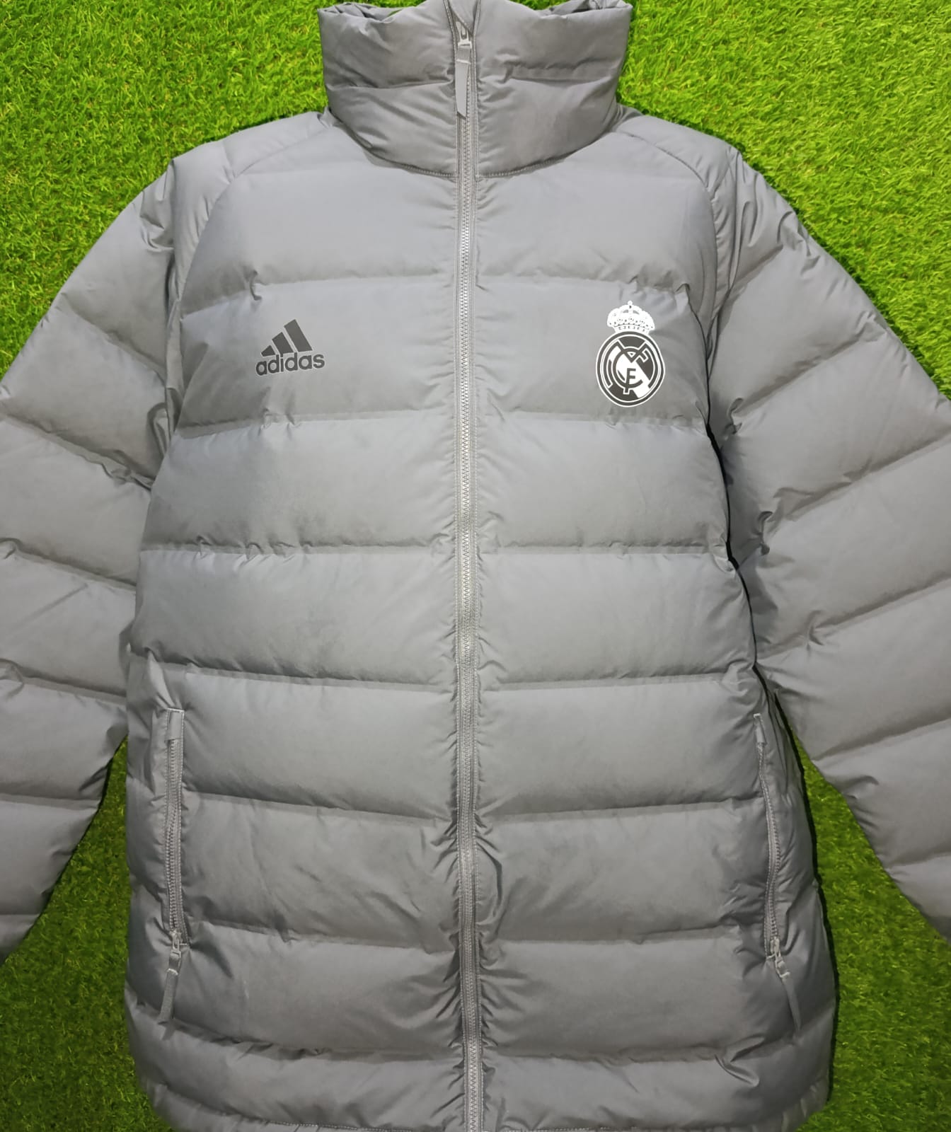 CHAMARRA INVERNAL REAL MADRID 2020