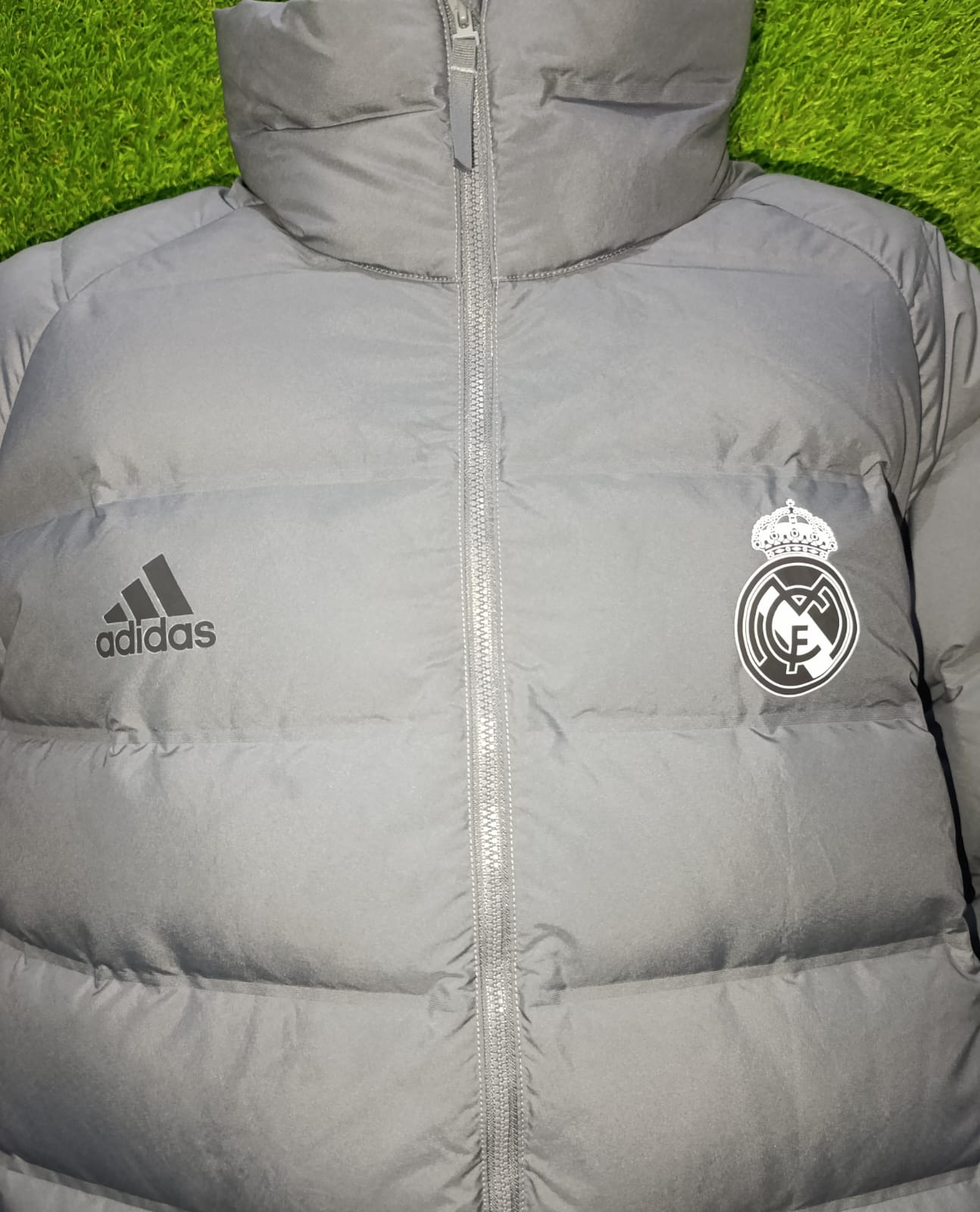 CHAMARRA INVERNAL REAL MADRID 2020