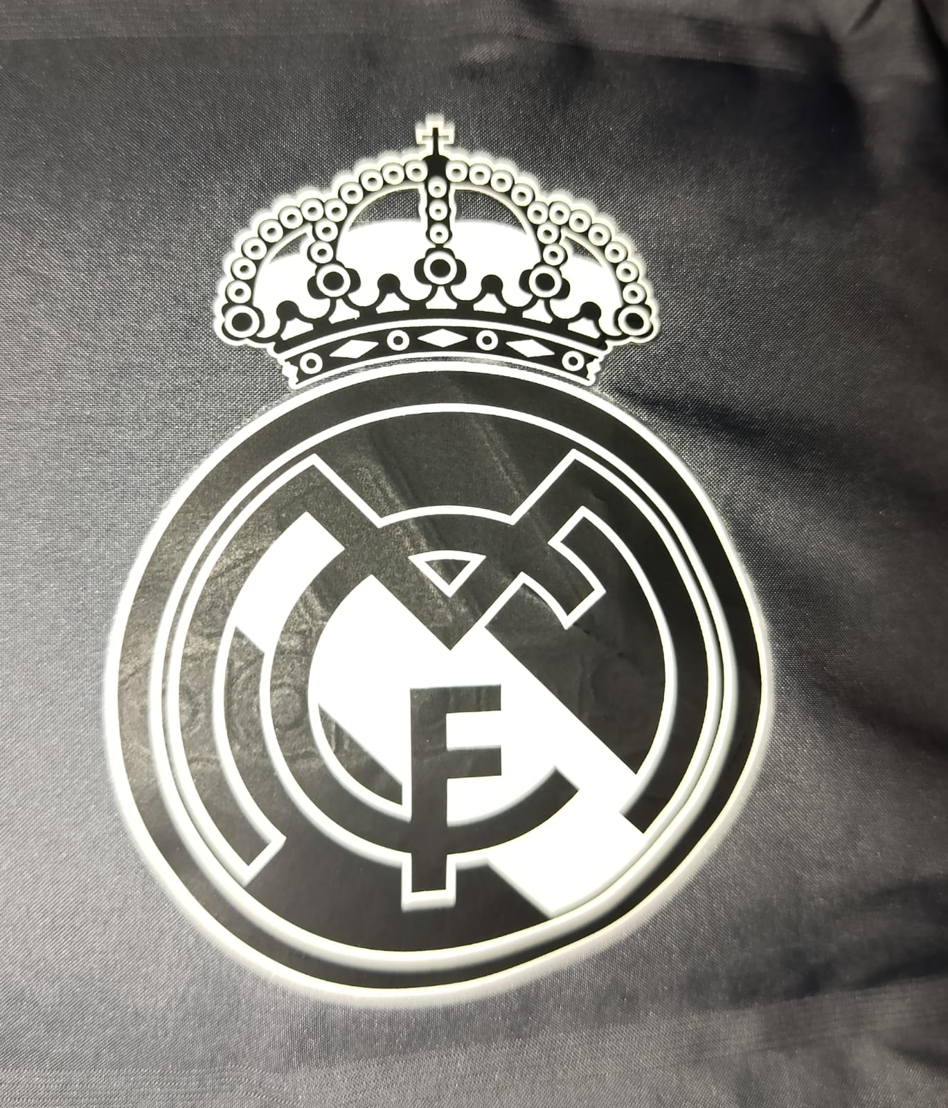 CHAMARRA INVERNAL REAL MADRID 2020