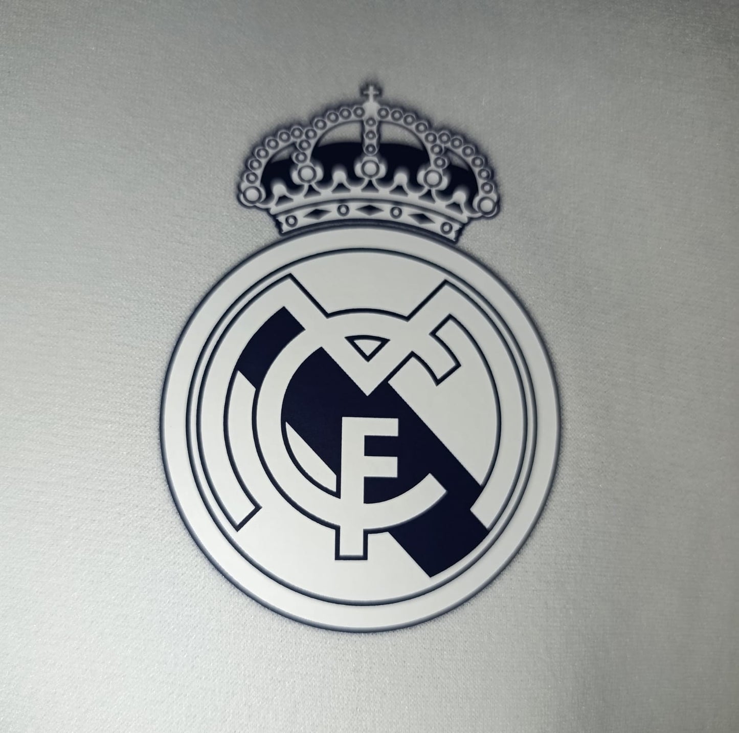 SUDADERA REAL MADRID MEDIO CIERRE 2023