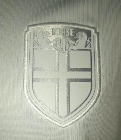 JERSEY NORUEGA ALTERNATIVA 26/27
