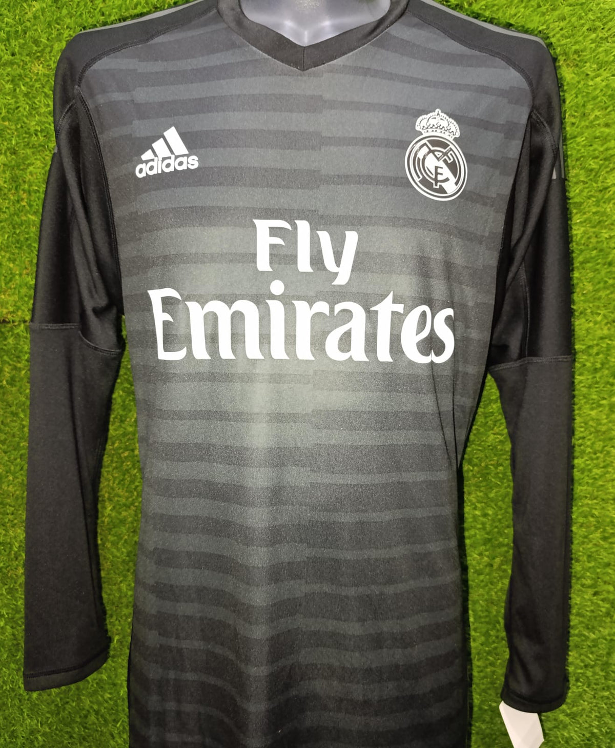 JERSEY MANGA LARGA REAL MADRID PORTERO